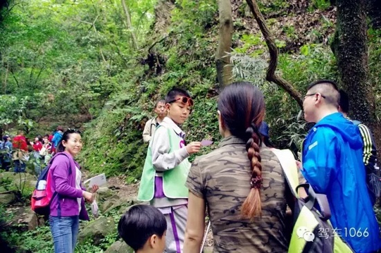 看我這小隊(duì)長，合格嗎？