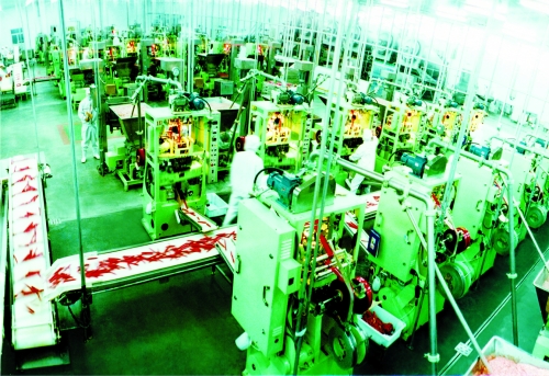 雙匯集團(tuán)火腿腸車間 劉廣超供圖 雙匯集團(tuán)火腿腸車間 劉廣超供圖