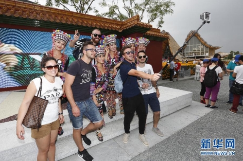 米蘭世博會(huì)舉行中國國家館日活動(dòng) 米蘭世博會(huì)舉行中國國家館日活動(dòng)