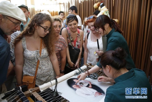 米蘭世博會(huì)舉行中國國家館日活動(dòng) 米蘭世博會(huì)舉行中國國家館日活動(dòng)