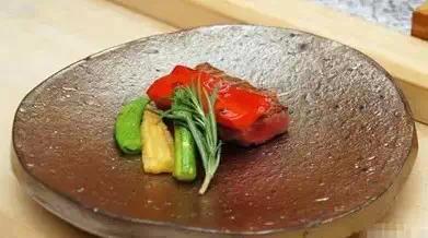 就一點兒紫菜跟生魚片 日料沒吃什么為啥還那么貴？