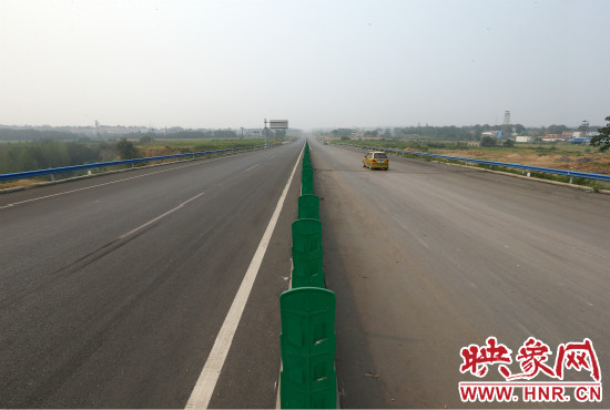 10條都市區(qū)快速路的開通，使市民出行更方便