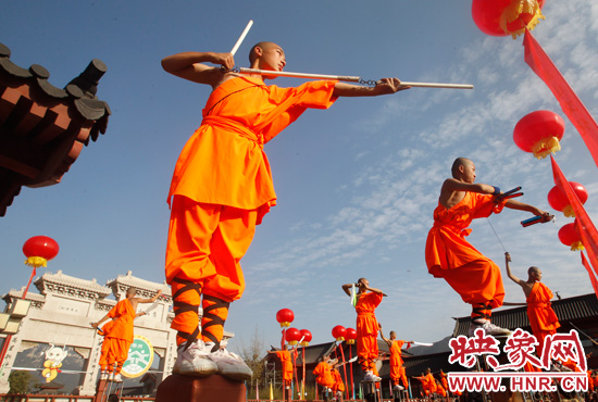 每個人心中都有一個或明或暗的功夫圖騰,作為武林高手，他們能飛檐走壁，擁有蓋世神功。