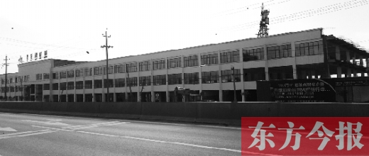 家居建材城已經(jīng)封頂，可耿莊村的安置房還未見蹤影。