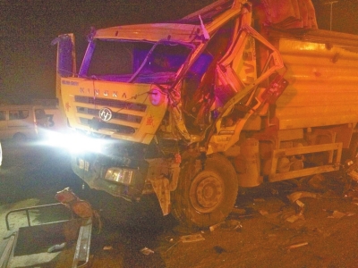 闖紅燈撞兩車(chē)渣土車(chē)司機(jī)當(dāng)場(chǎng)死亡 闖紅燈撞兩車(chē)渣土車(chē)司機(jī)當(dāng)場(chǎng)死亡