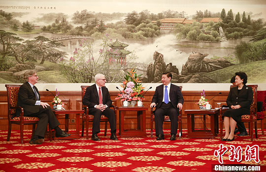 10月23日，中國國家主席習(xí)近平在北京釣魚臺國賓館會見清華大學(xué)經(jīng)濟(jì)管理學(xué)院顧問委員會海外委員。