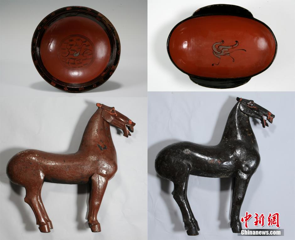 圖為出土漆器240余件，器形有耳杯、奩、幾、盤、盒、俑、馬等。