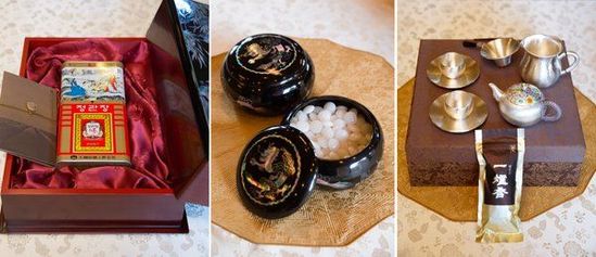 　當(dāng)?shù)貢r(shí)間2014年7月4日，韓國(guó)總統(tǒng)樸槿惠向中國(guó)國(guó)家主席習(xí)近平贈(zèng)送的紅參和茶具等。