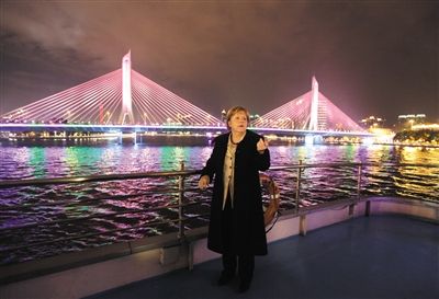 2012年2月3日，德國總理默克爾夜游廣州。