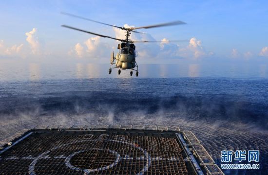 　資料圖：2014年9月，中國(guó)海軍054A徐州艦在南海海域練習(xí)反潛。新華網(wǎng)