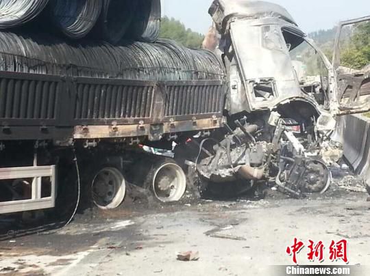 事故現(xiàn)場　顏新陽　攝