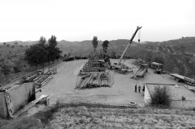 處延長石油的油井。