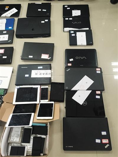 警方查獲的部分作案工具。新京報記者 吳為 攝