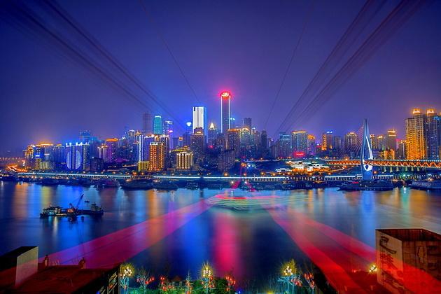 中原地產(chǎn)數(shù)據(jù)顯示，8月最后一周，上海市新建商品住宅成交已連續(xù)5天破千，昨日（8月31日）更是達到單日成交1123套。