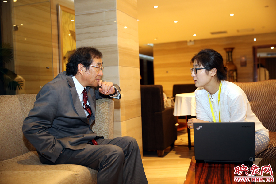 映象網(wǎng)記者專(zhuān)訪(fǎng)杜維明教授。