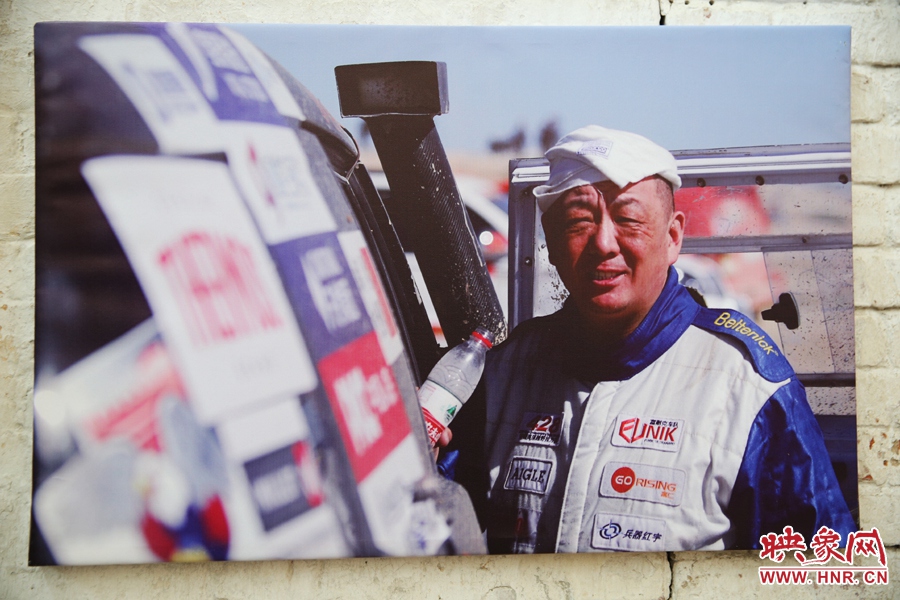 賽車的世界、更是男人的世界。圖為部分參展攝影作品。