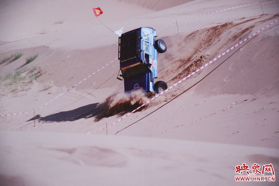 賽車的世界、更是男人的世界。圖為部分參展攝影作品。