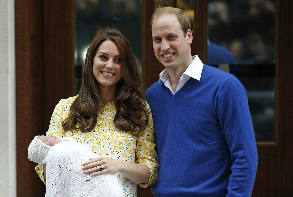 英國(guó)凱特王妃生產(chǎn)10小時(shí)后出院 小公主正臉曝光 英國(guó)凱特王妃生產(chǎn)10小時(shí)后出院 小公主正臉曝光