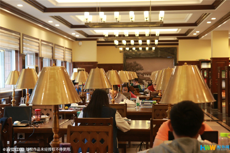 重慶大學(xué)改造翻新的“民國風(fēng)圖書館”走紅網(wǎng)絡(luò)，引得無數(shù)網(wǎng)友點贊