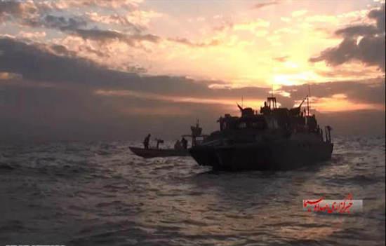 圖為被伊朗俘獲美軍艦艇。
