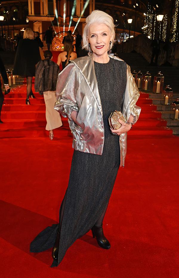 特斯拉老板68歲母親是超模！