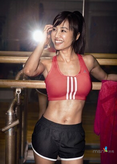 蔡依林 你的馬甲線“脫妝”了！