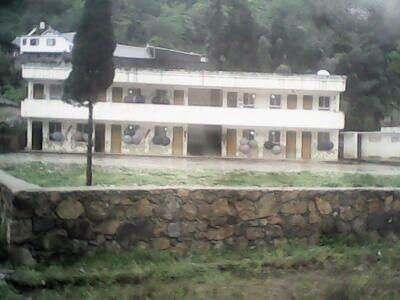 昨日，貴州畢節(jié)某小學，只有二、四、六三個年級，四年級學生30多名。讀者供圖