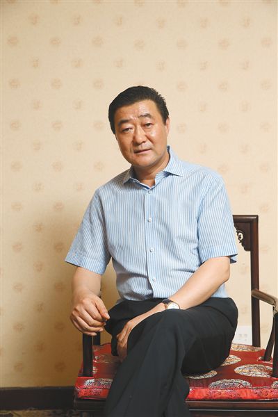 　張新明金業(yè)集團(tuán)董事長(zhǎng)。2002年進(jìn)入焦炭領(lǐng)域。2010年，張新明將金業(yè)煤焦化集團(tuán)部分資產(chǎn)以79億賣