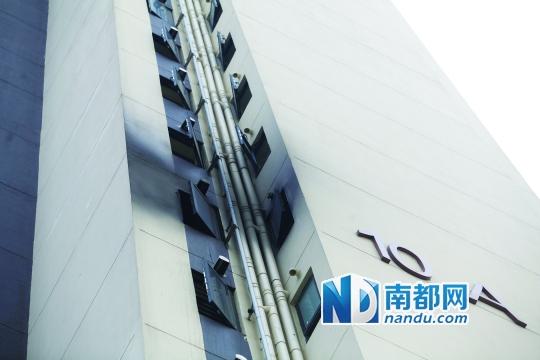 樓層起火男子吊床單逃生 妻子墜亡兒子窒息死亡 樓層起火男子吊床單逃生 妻子墜亡兒子窒息死亡