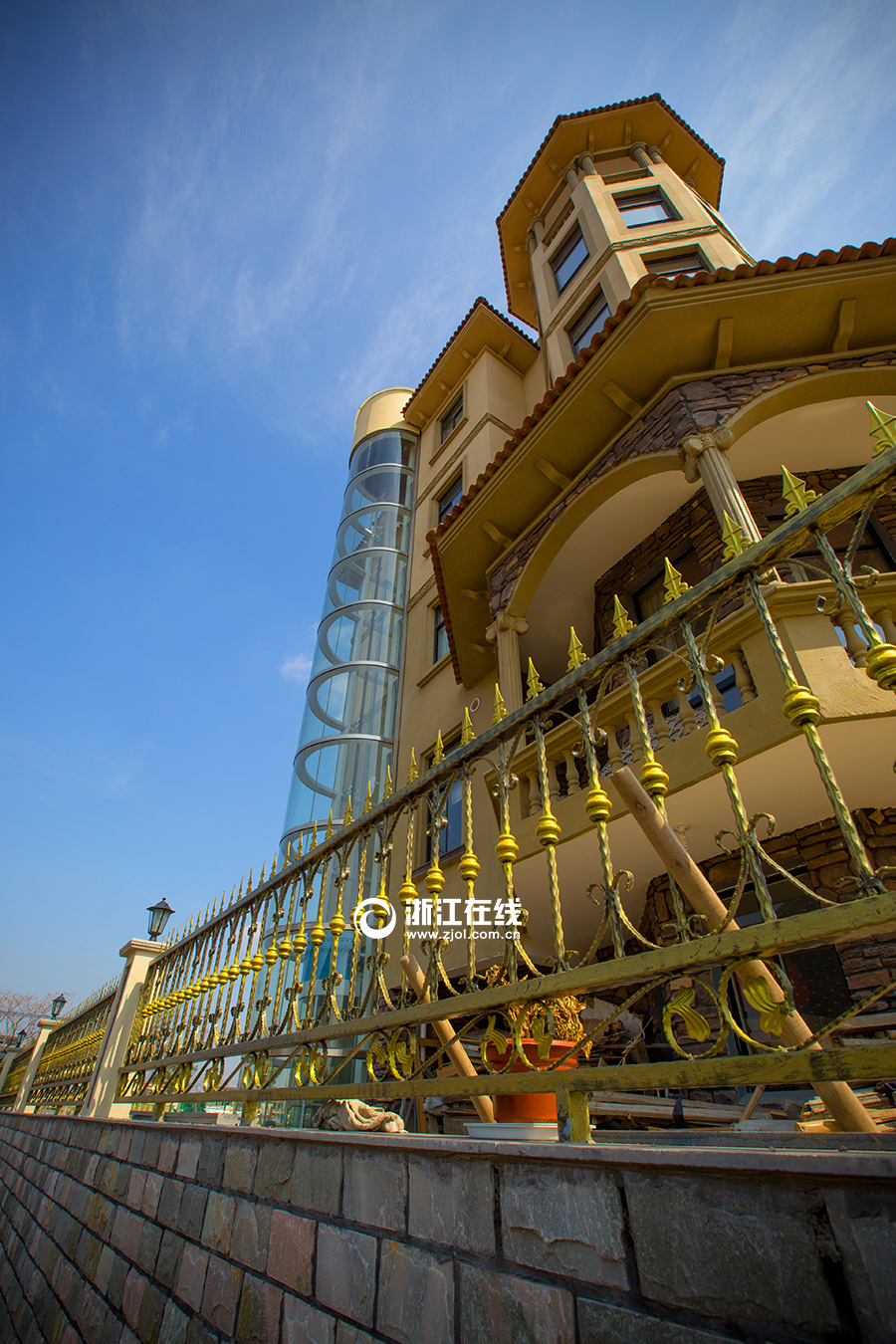 浙江土豪建史上最壕農居房 浙江土豪建史上最壕農居房