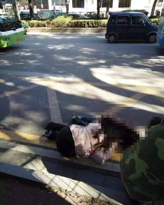 事發(fā)現(xiàn)場(chǎng) 事發(fā)現(xiàn)場(chǎng)