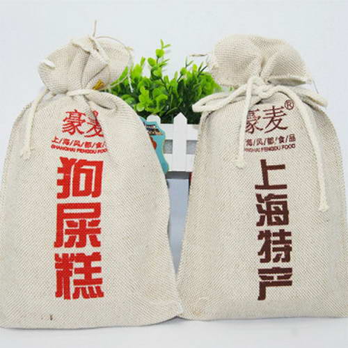 上海某公司推出的一款名為“狗屎糕”的產(chǎn)品引來(lái)不少質(zhì)疑。