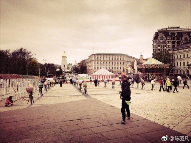 陳羽凡疑似回應白百何出軌:蛋疼的回家過節(jié)吧 陳羽凡疑似回應白百何出軌:蛋疼的回家過節(jié)吧