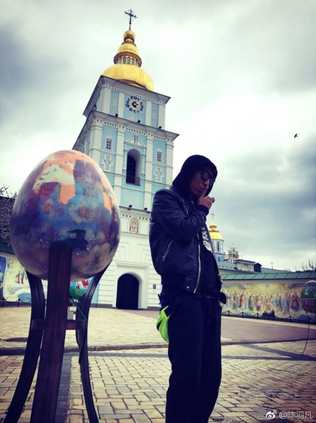 陳羽凡疑似回應白百何出軌:蛋疼的回家過節(jié)吧 陳羽凡疑似回應白百何出軌:蛋疼的回家過節(jié)吧