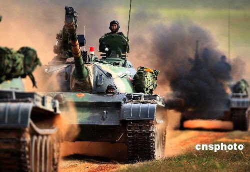 礪兵--2008:解放軍機械化部隊向陣地開進(資料圖) 礪兵--2008:解放軍機械化部隊向陣地開進(資料圖)