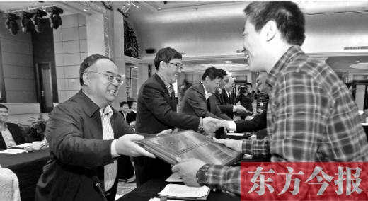 網(wǎng)購(gòu)洋貨 家門口就有“售后中心” 網(wǎng)購(gòu)洋貨 家門口就有“售后中心”