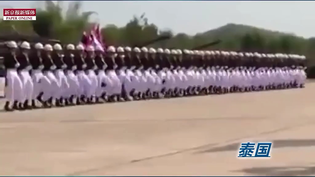 那些年摩托、樹人、斧頭兵上演的有趣閱兵式