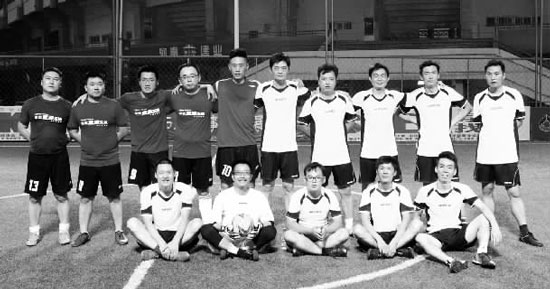 均已晉級的東方今報和平安保險隊，將這場比賽當(dāng)成了熱身賽