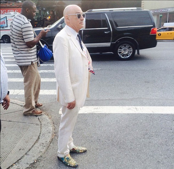 美攝影師拍“時尚爺爺”街頭炫酷風采