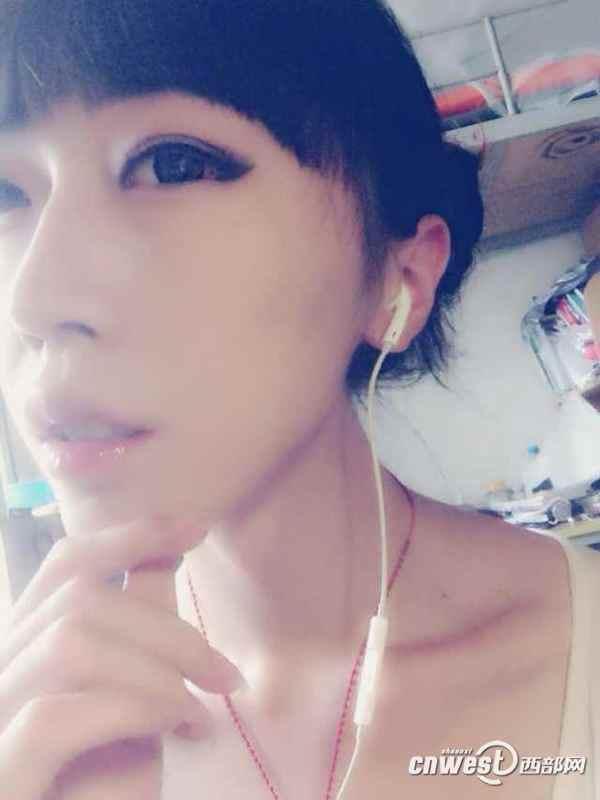 西安男大學(xué)生愛(ài)男扮女妝 美艷迷倒宅男