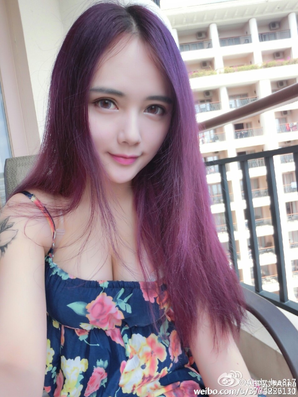 湖大21歲?；ㄇ巴购舐N無懼走光